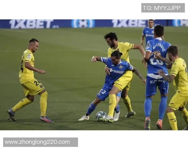 伊朗男篮与突尼斯男篮激战正酣谁能在国际赛场上笑到最后