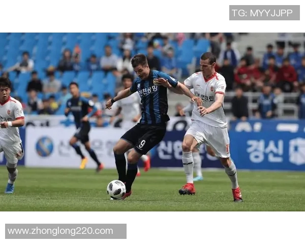 大阪飞脚迎战济州联期待精彩对决双方球员全力以赴争夺胜利荣耀