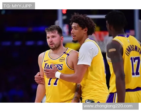 2013年湖人队与火箭队的经典对决回顾与分析 2013年湖人队与火箭队的经典对决回顾与分析