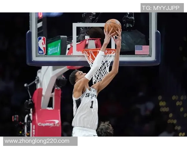 文班亚马场均数据惊人新秀之路势不可挡20分10篮板3盖帽引领潮流